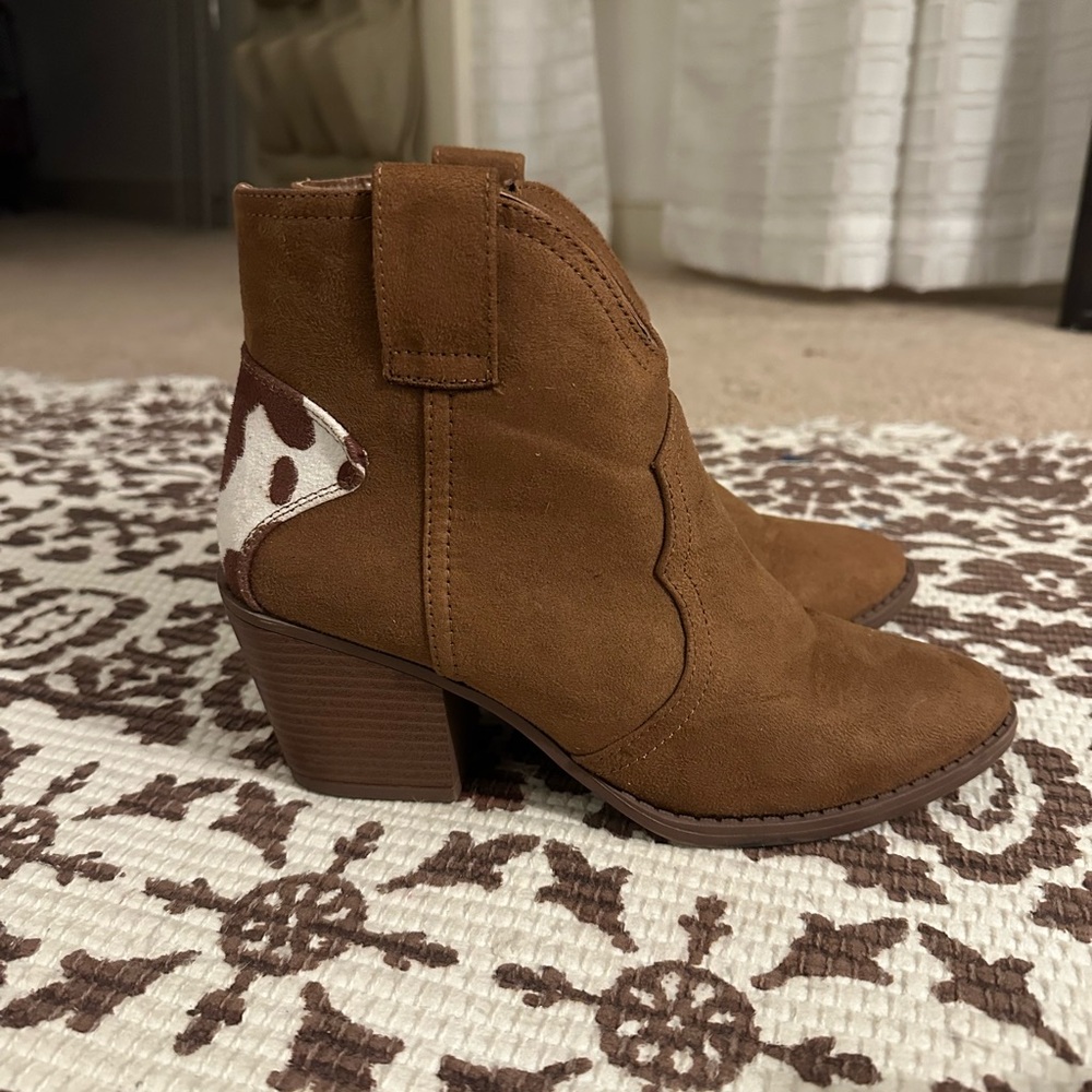 Brown Ankle Boots with Patterned Heel